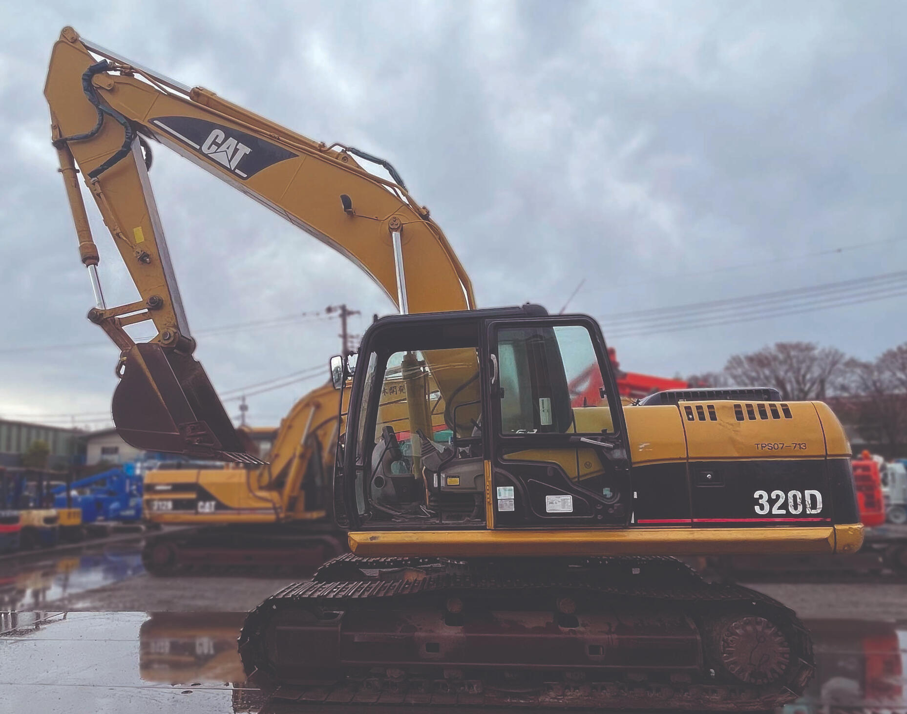 CAT 320D